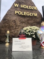 IMG 9312 Znicz Szkolny2 Na Pomniku Kamieniu